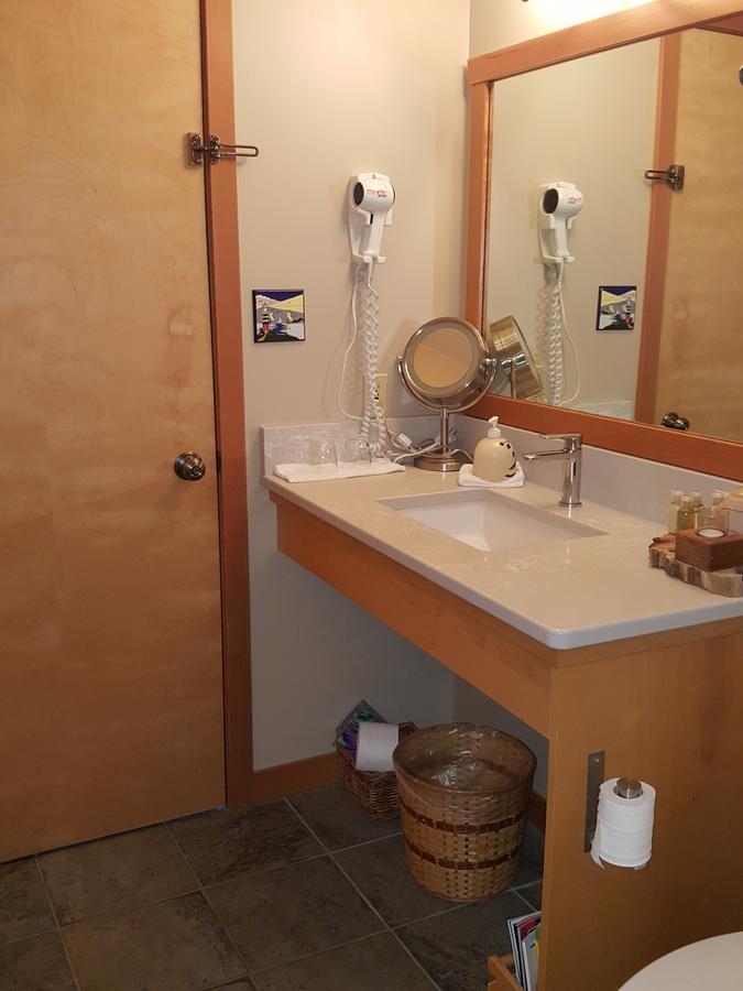 Reef Point Oceanfront Bed And Breakfast Ucluelet Εξωτερικό φωτογραφία